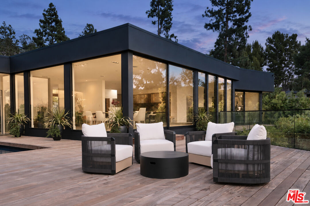 500 Chalette Dr