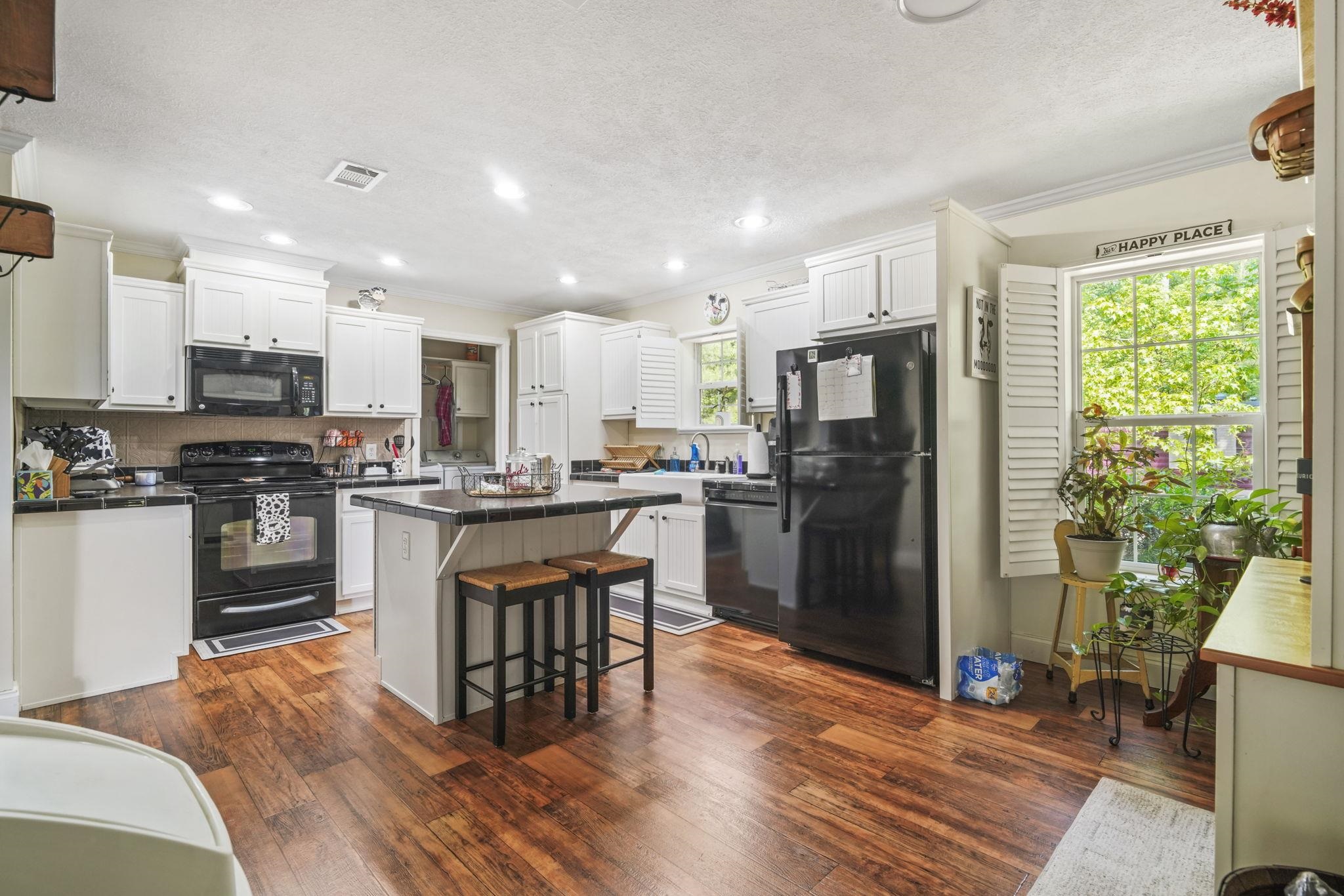 61 Saxon Ct.