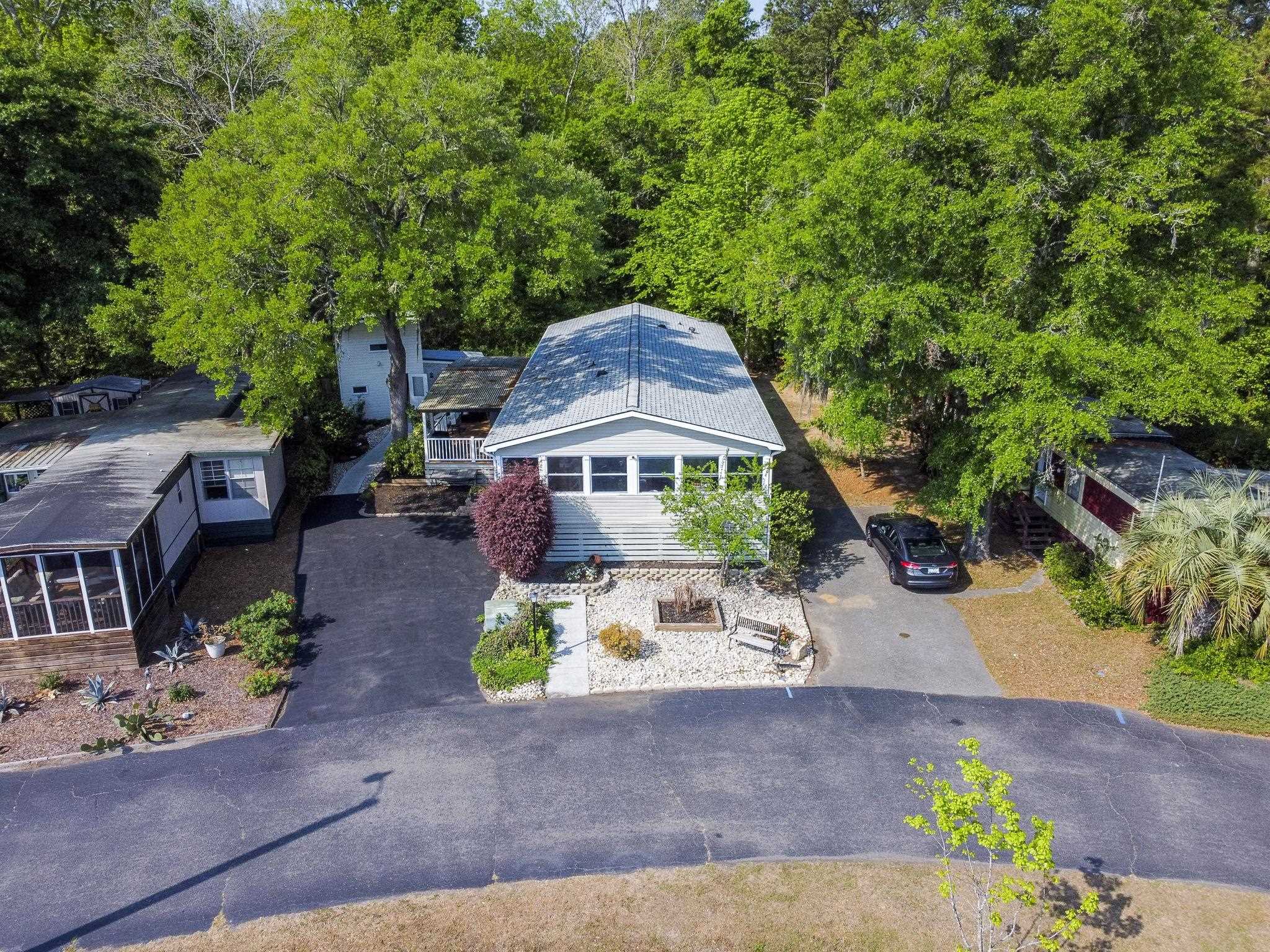 61 Saxon Ct.