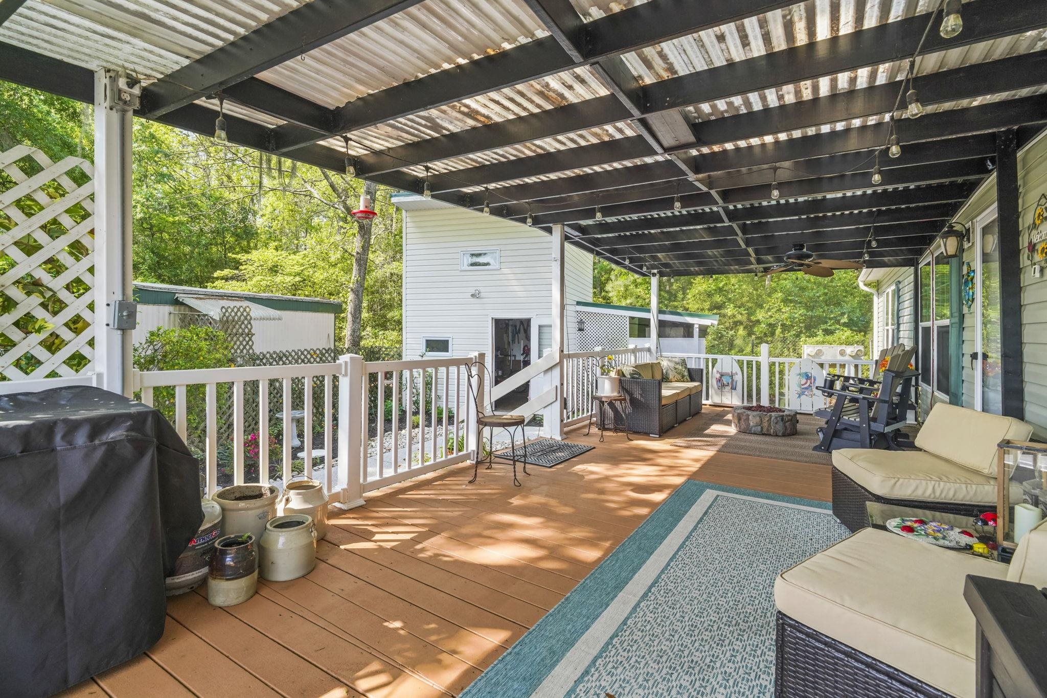 61 Saxon Ct.