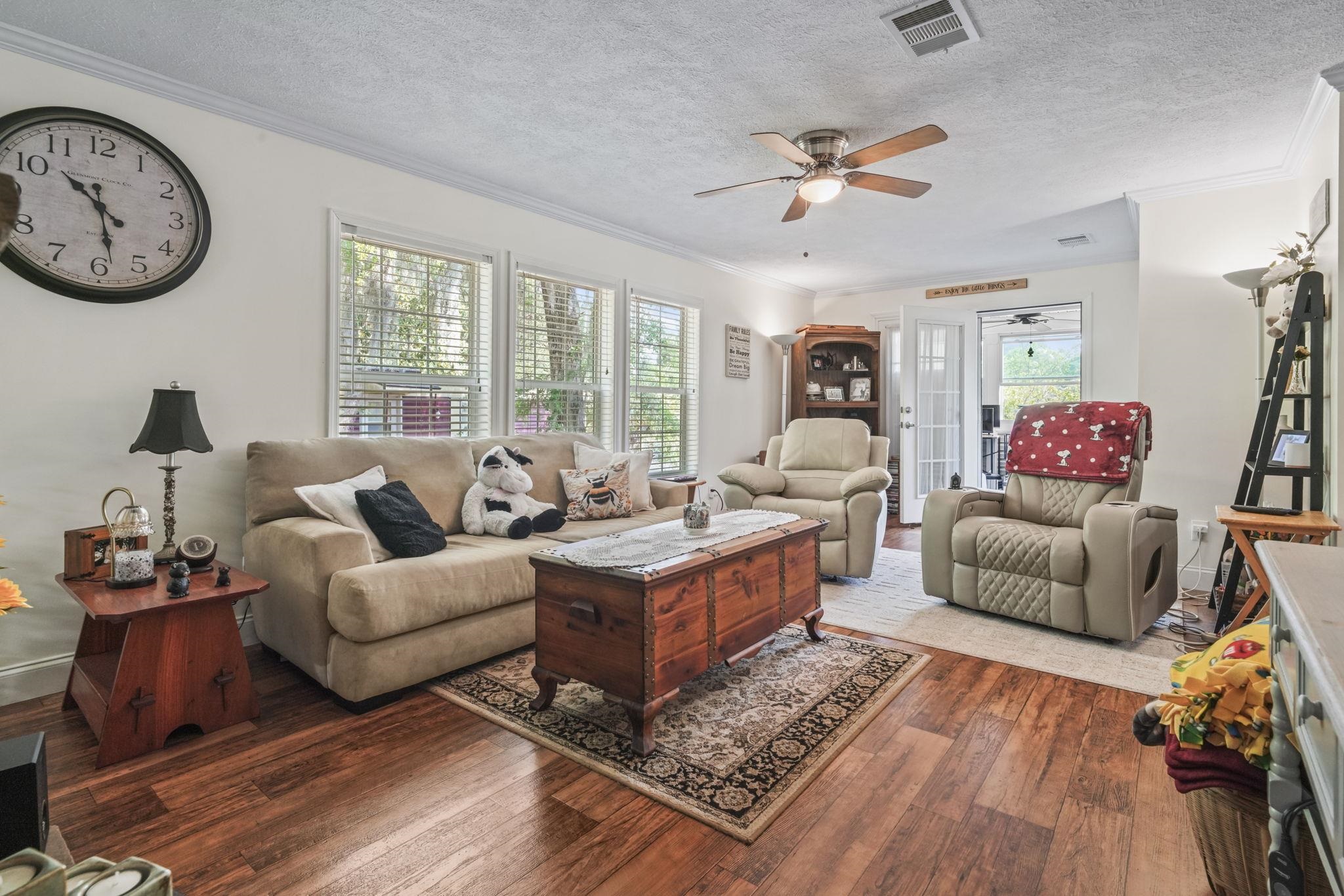 61 Saxon Ct.