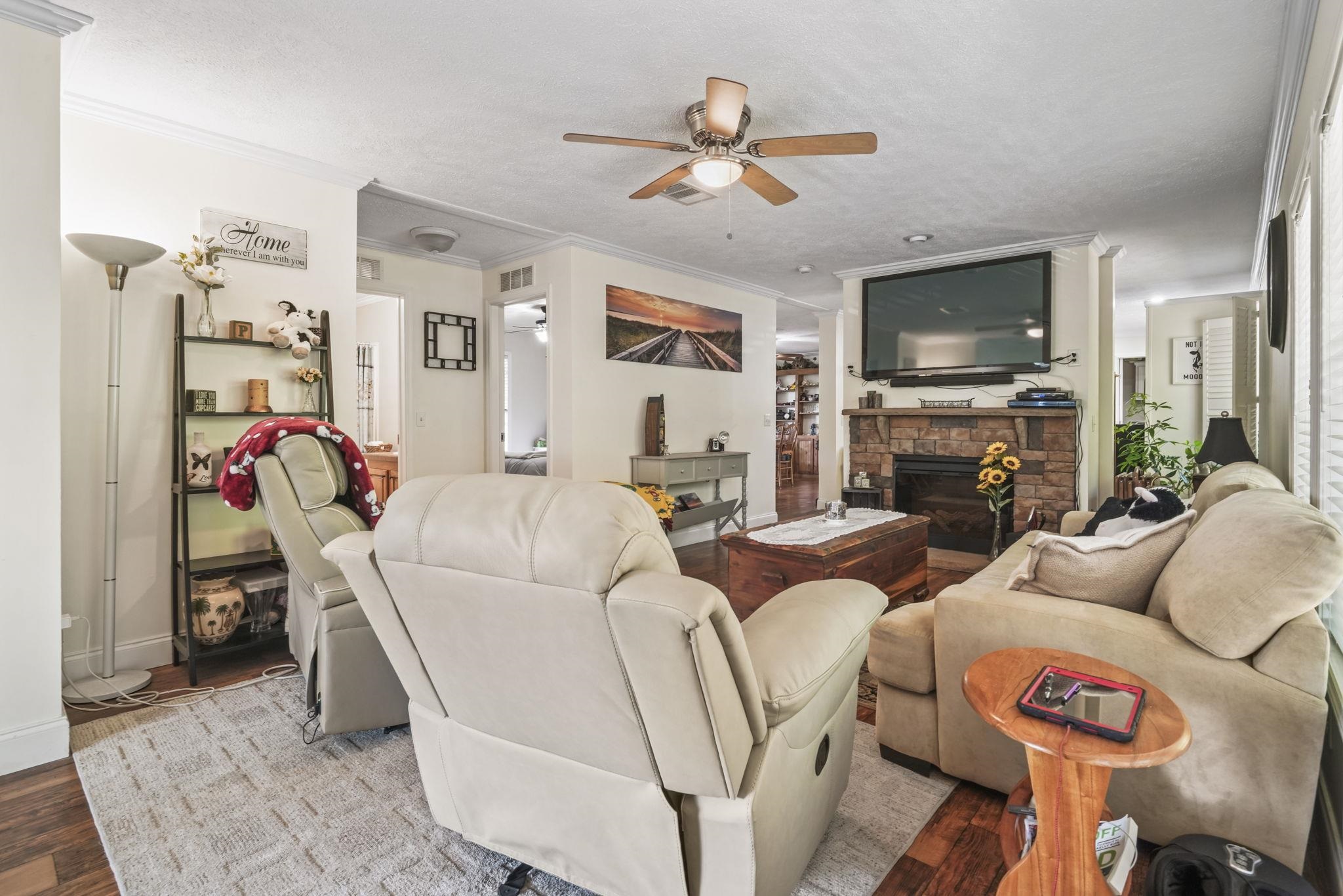 61 Saxon Ct.