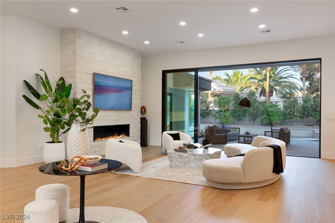 1416 IRON HILLS Lane