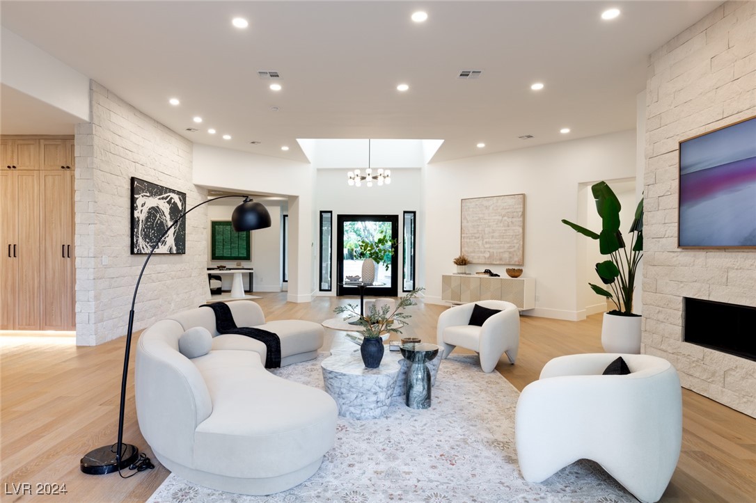 1416 IRON HILLS Lane