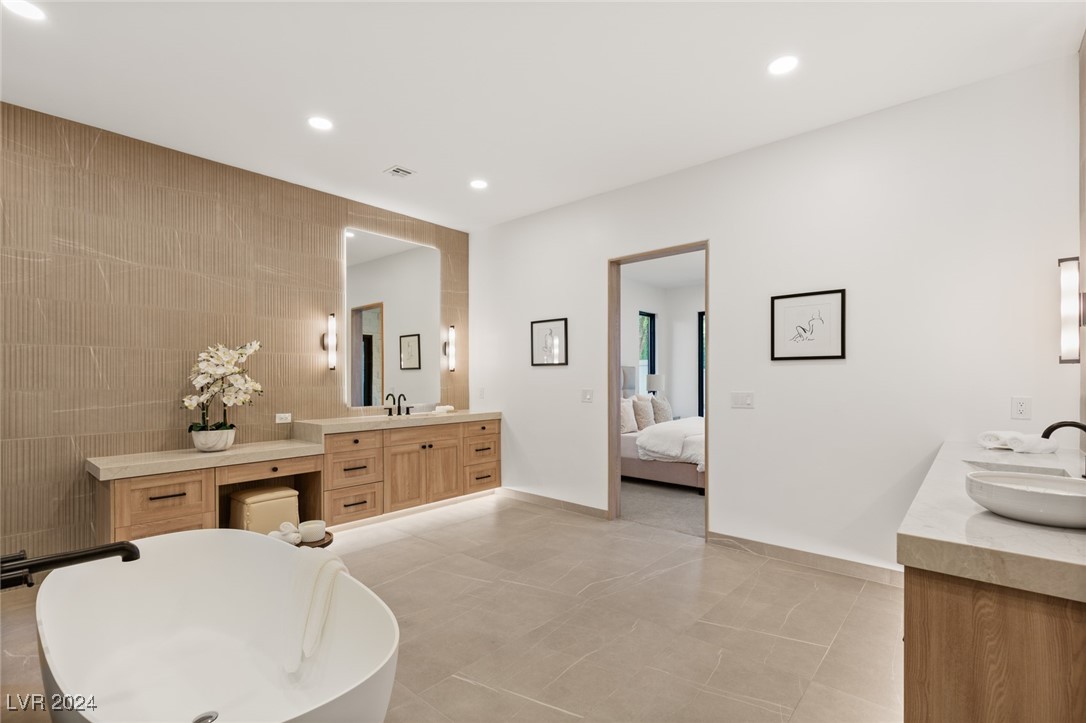 1416 IRON HILLS Lane