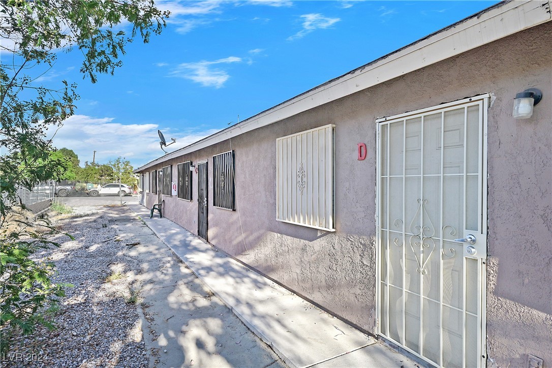 2553 Ellis Street