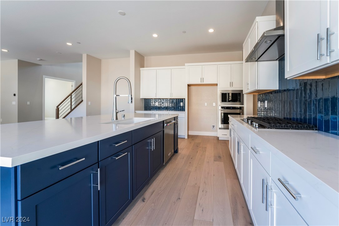 10214 Sequoia Glen Avenue