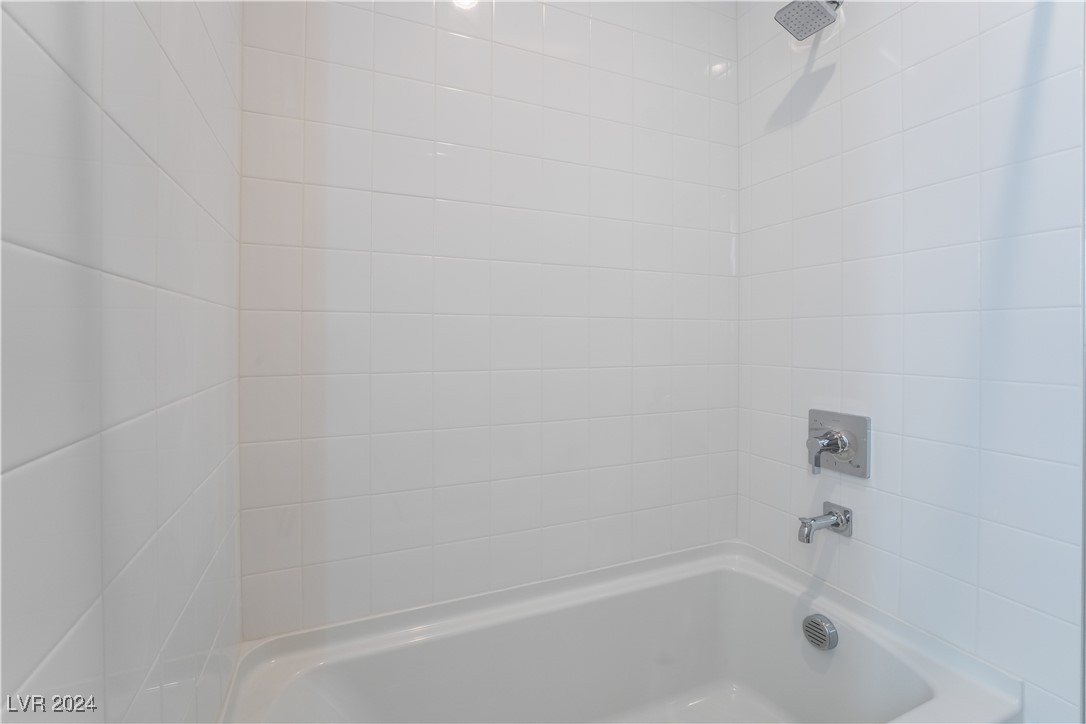 10214 Sequoia Glen Avenue