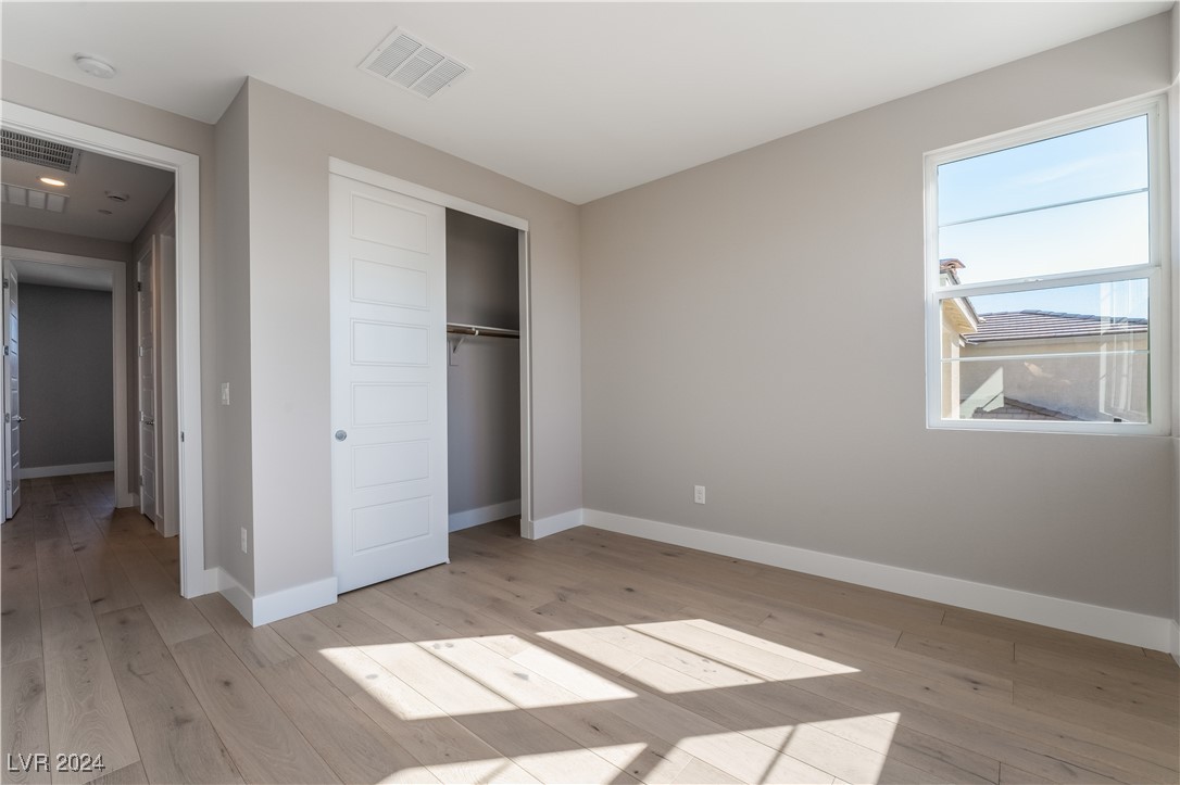 10214 Sequoia Glen Avenue