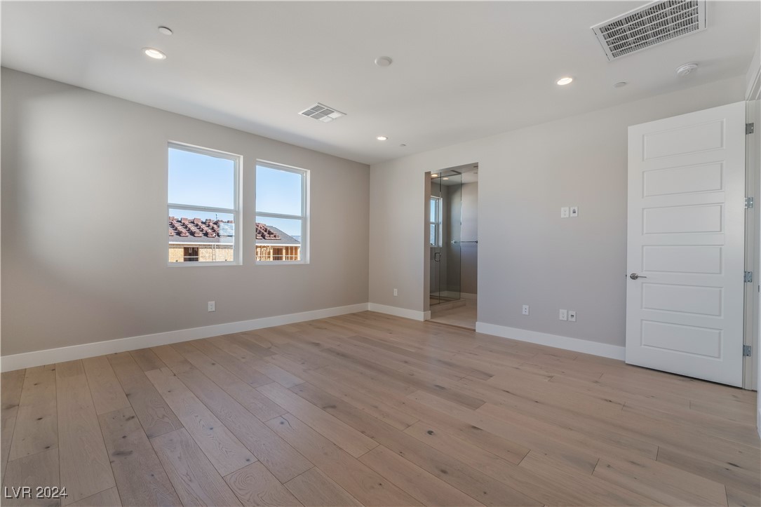 10214 Sequoia Glen Avenue