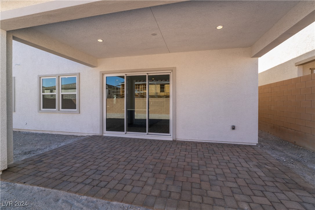 10214 Sequoia Glen Avenue