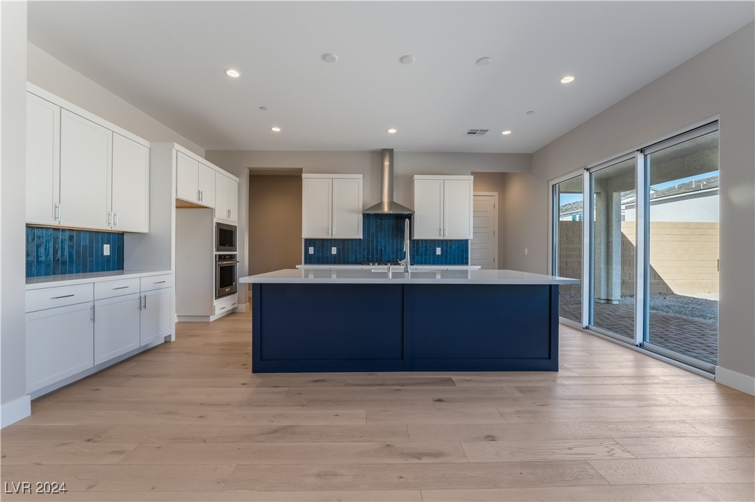 10214 Sequoia Glen Avenue