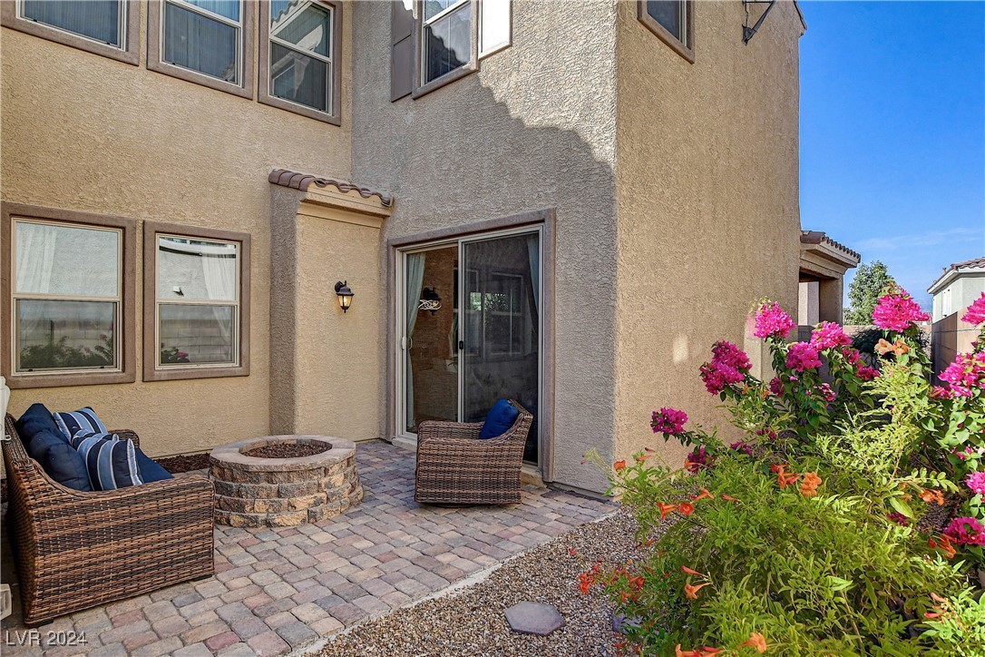 9704 Treeline Run Avenue