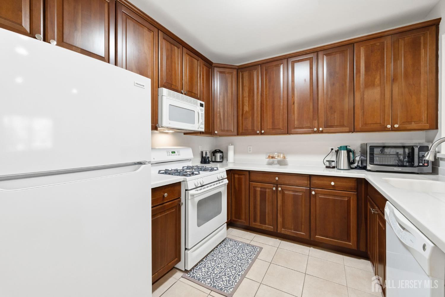 540 Cranbury Road # 107