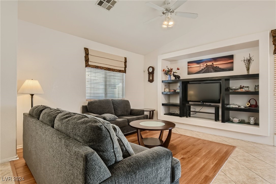 5289 Dakotah Pointe Court