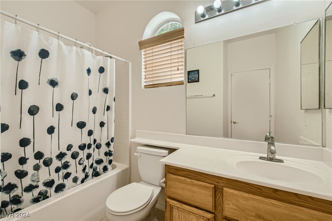 5289 Dakotah Pointe Court