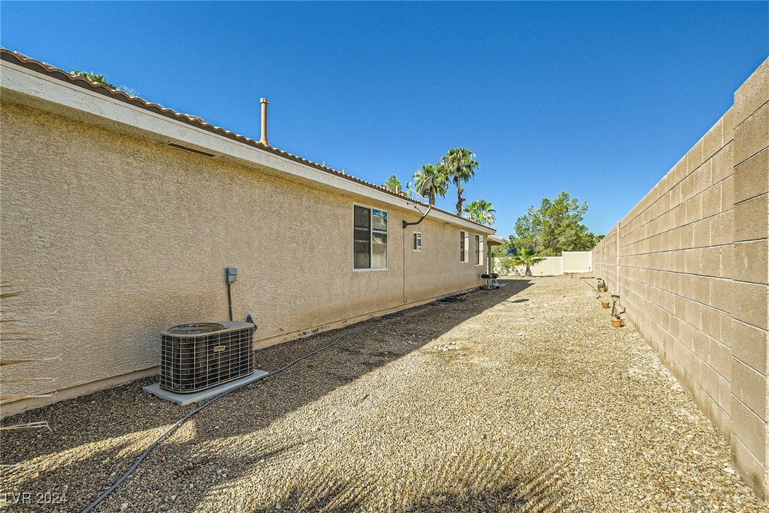 5289 Dakotah Pointe Court