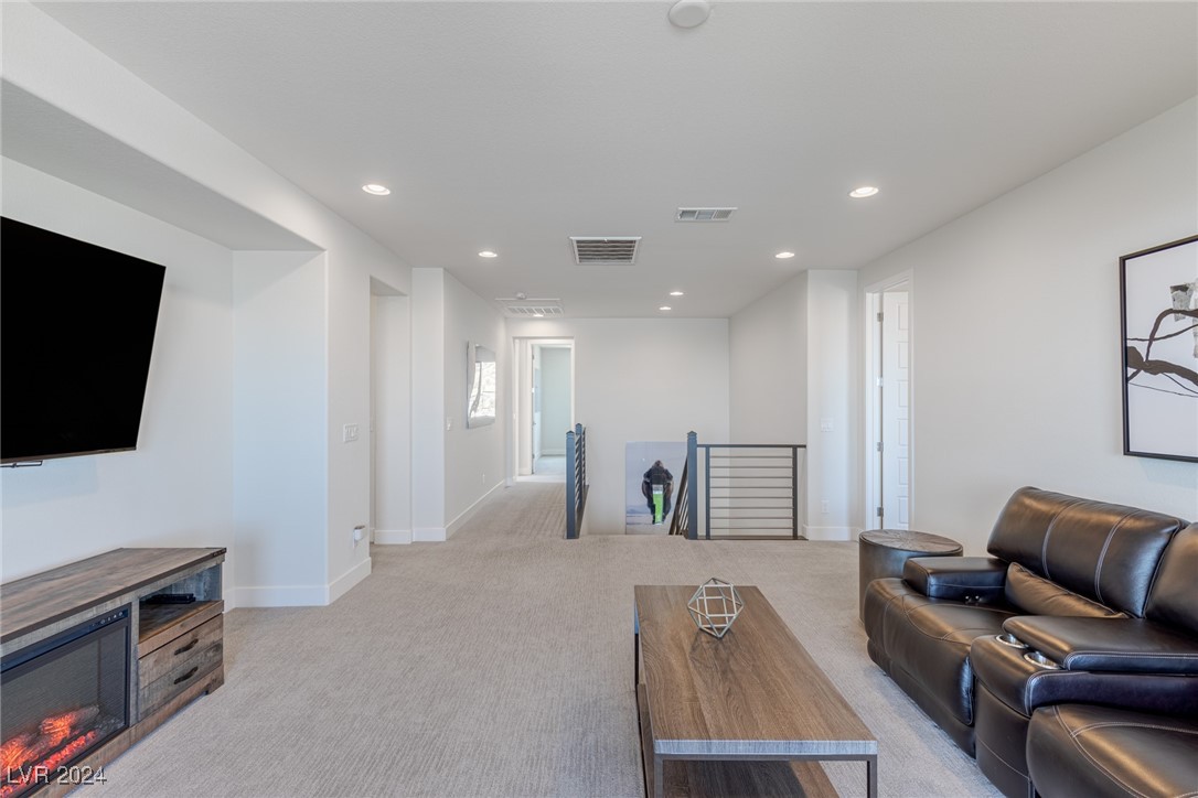 6458 Indra Street