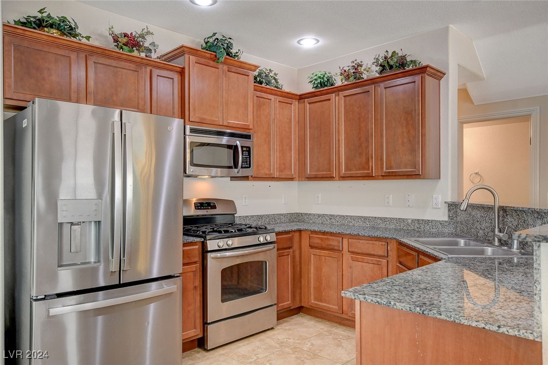 10122 Aspen Rose Street 102