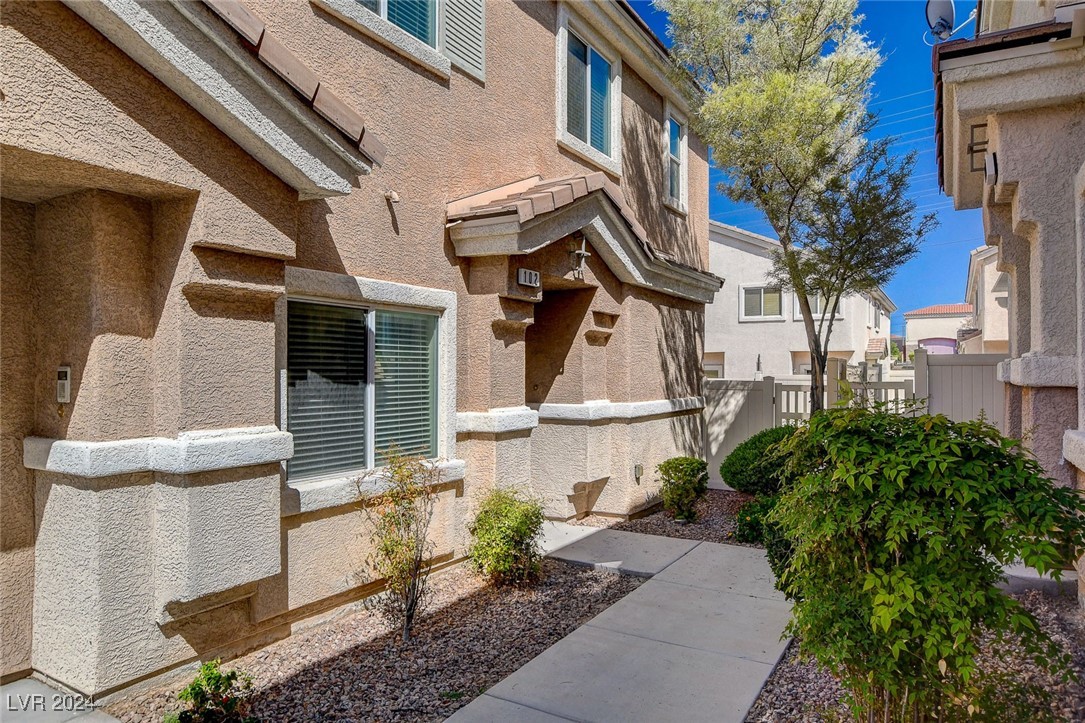 10122 Aspen Rose Street 102
