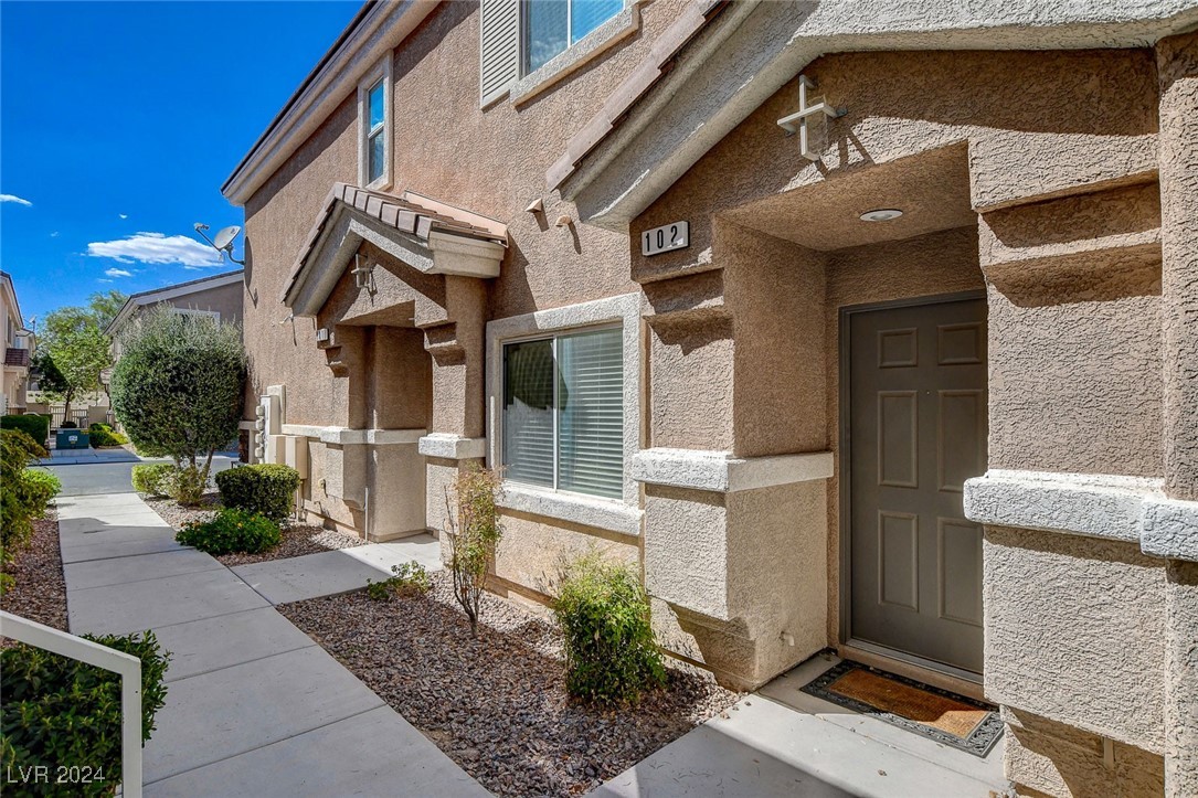 10122 Aspen Rose Street 102