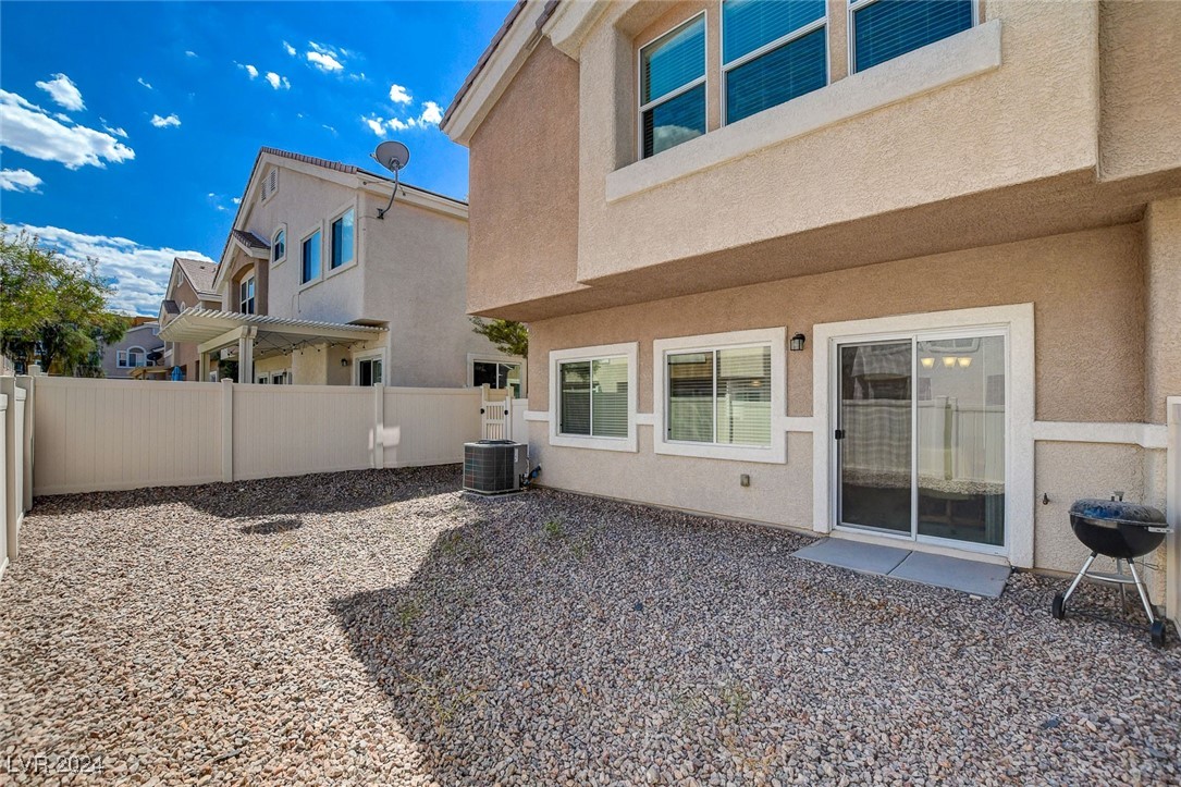 10122 Aspen Rose Street 102