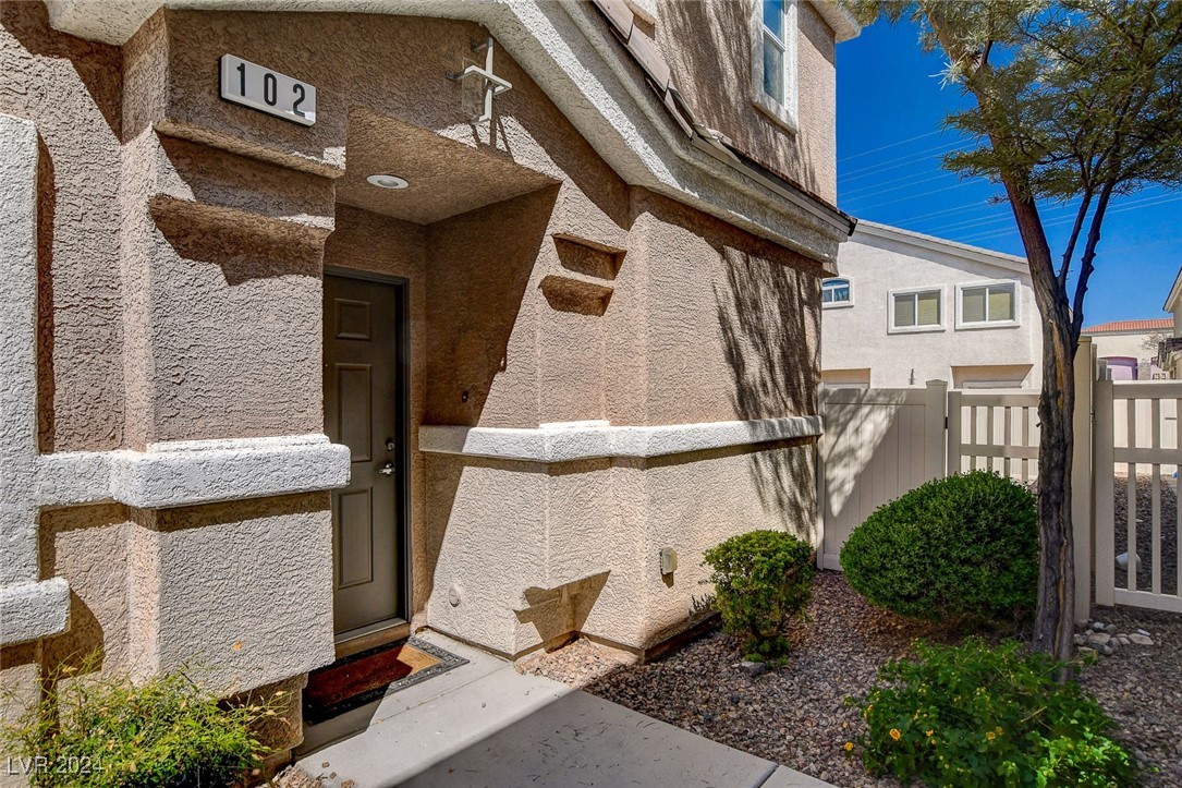 10122 Aspen Rose Street 102