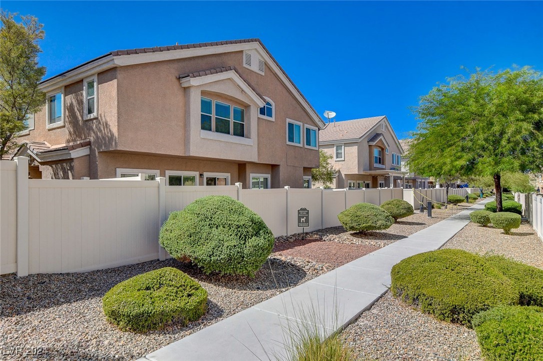 10122 Aspen Rose Street 102