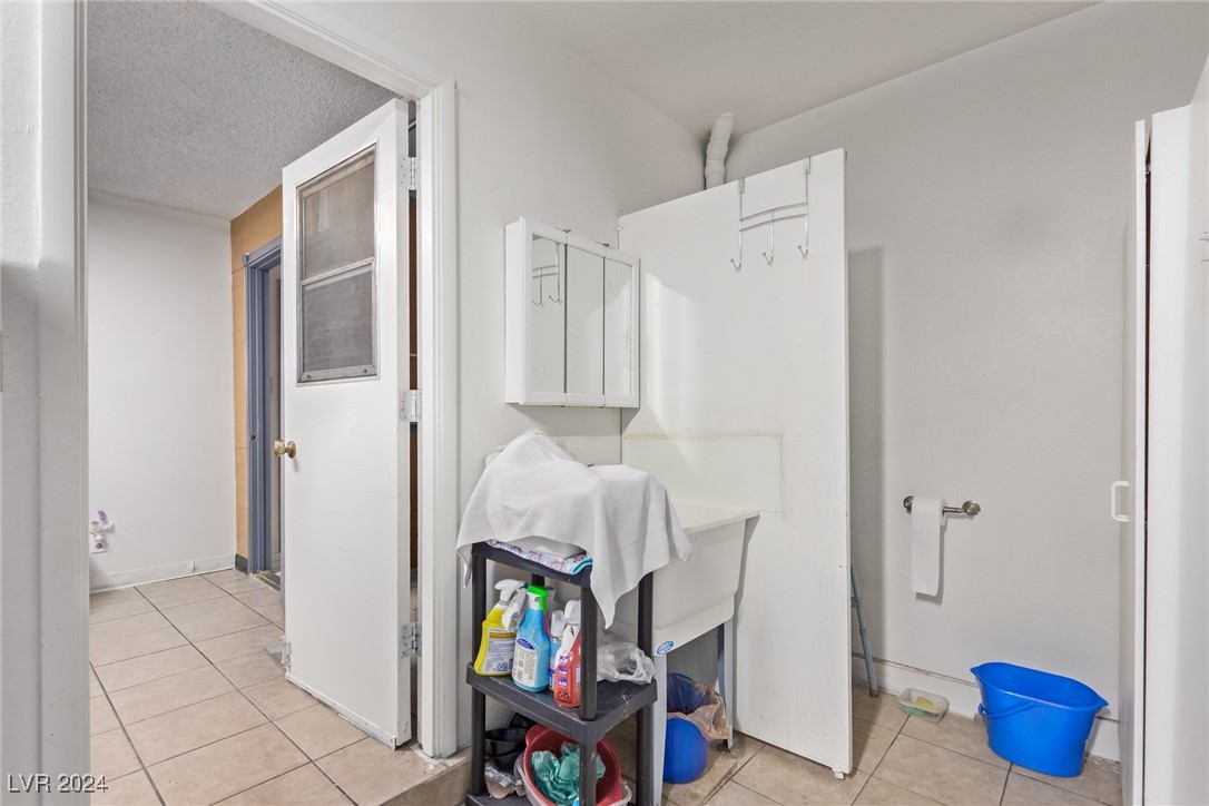 4474 El Carnal Way