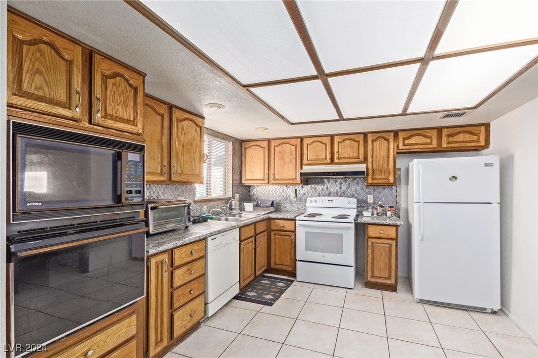 4474 El Carnal Way