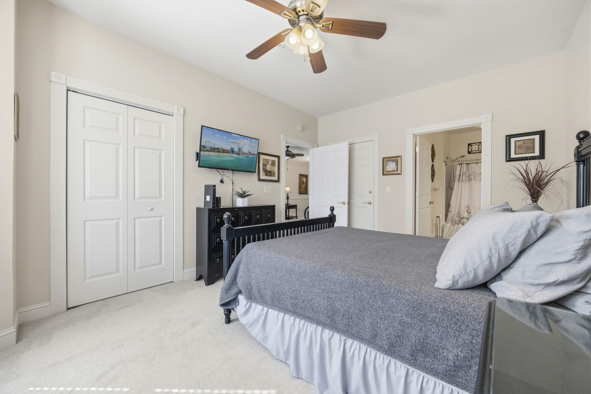 4895 Luster Leaf Circle Unit: 204