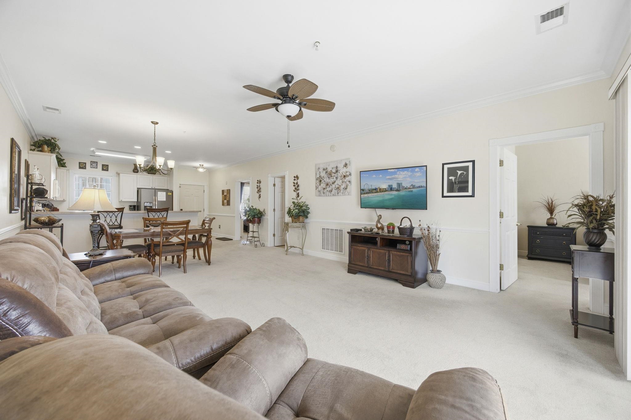 4895 Luster Leaf Circle Unit: 204