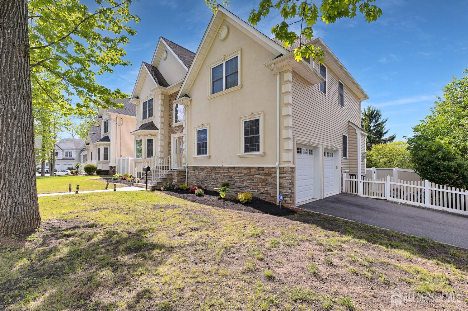 11 Goodrich Street