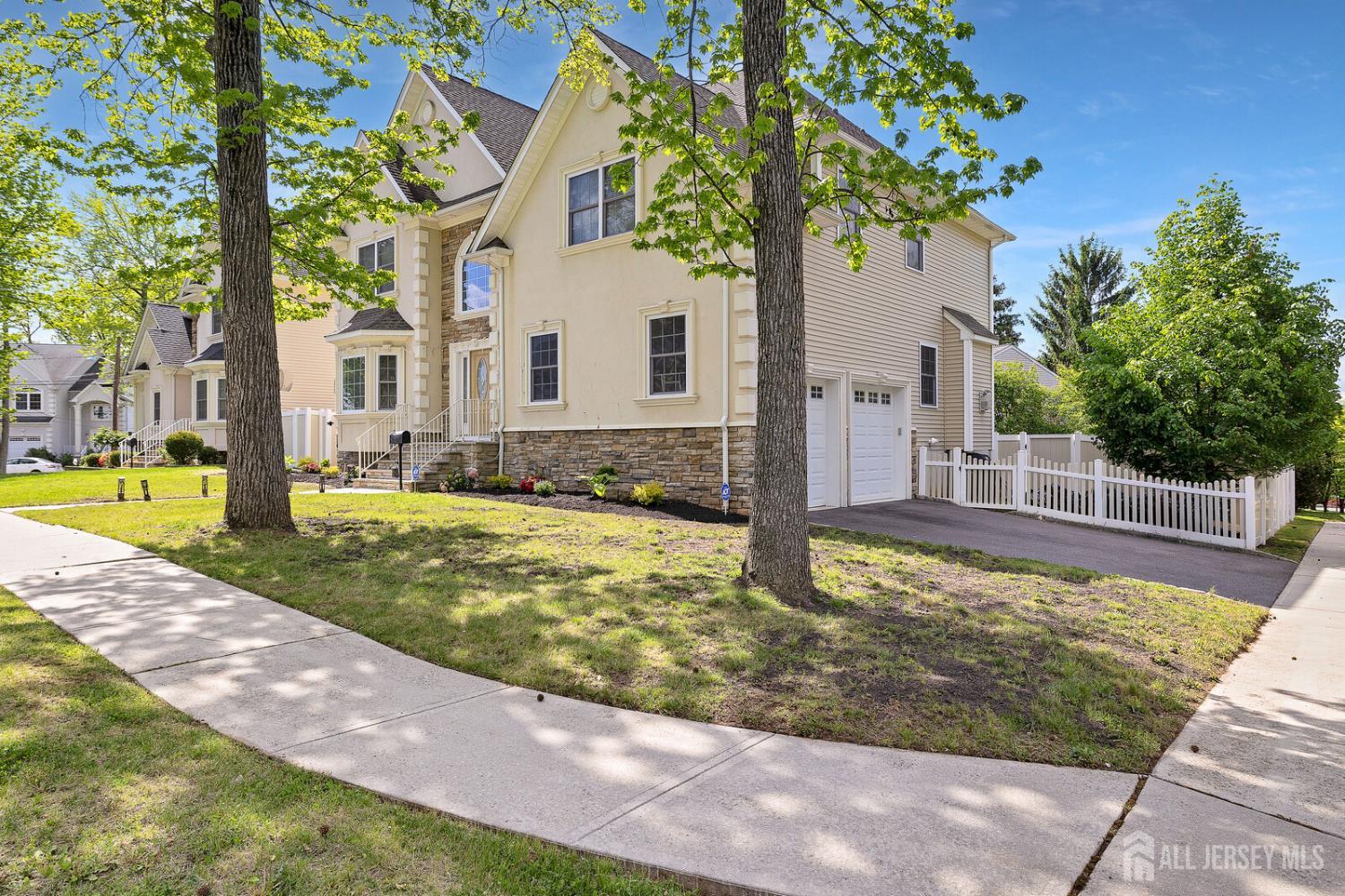 11 Goodrich Street