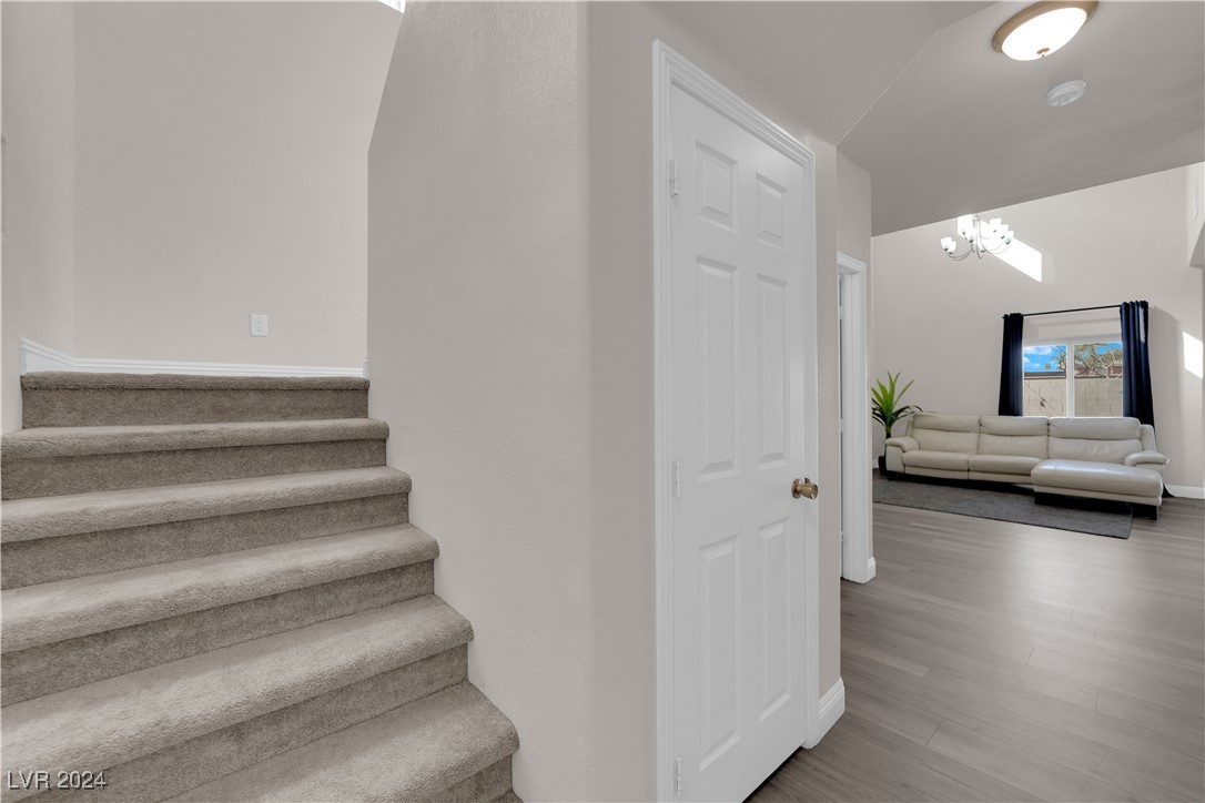 4586 Tulipan Way
