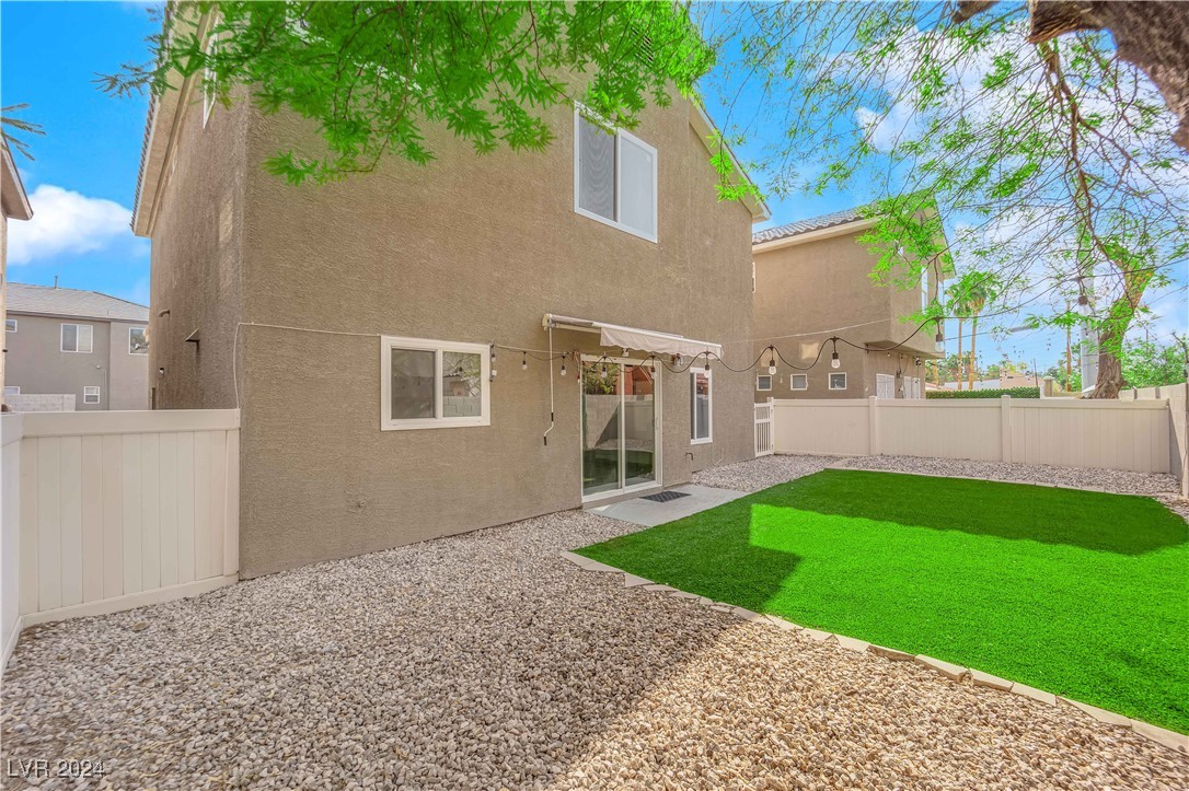 4586 Tulipan Way