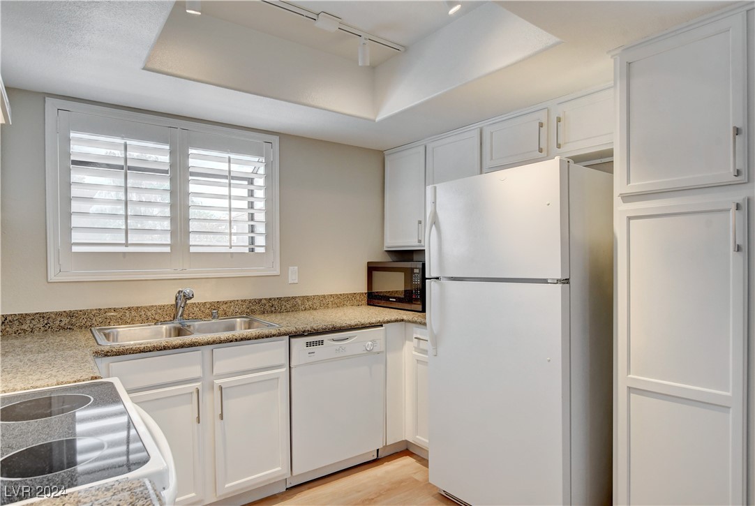 7300 Pirates Cove Road 1032