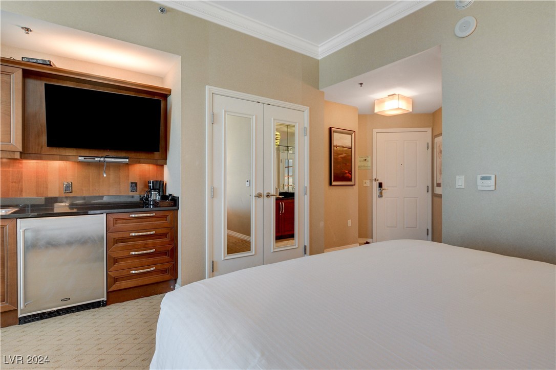 125 East HARMON Avenue 3019