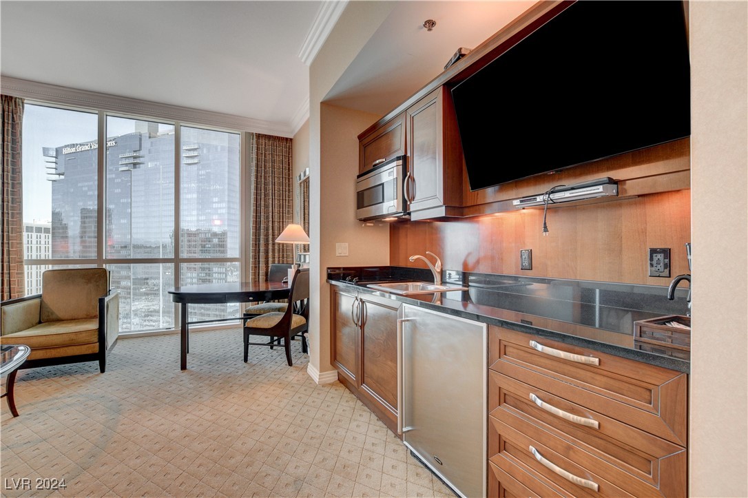 125 East HARMON Avenue 3019