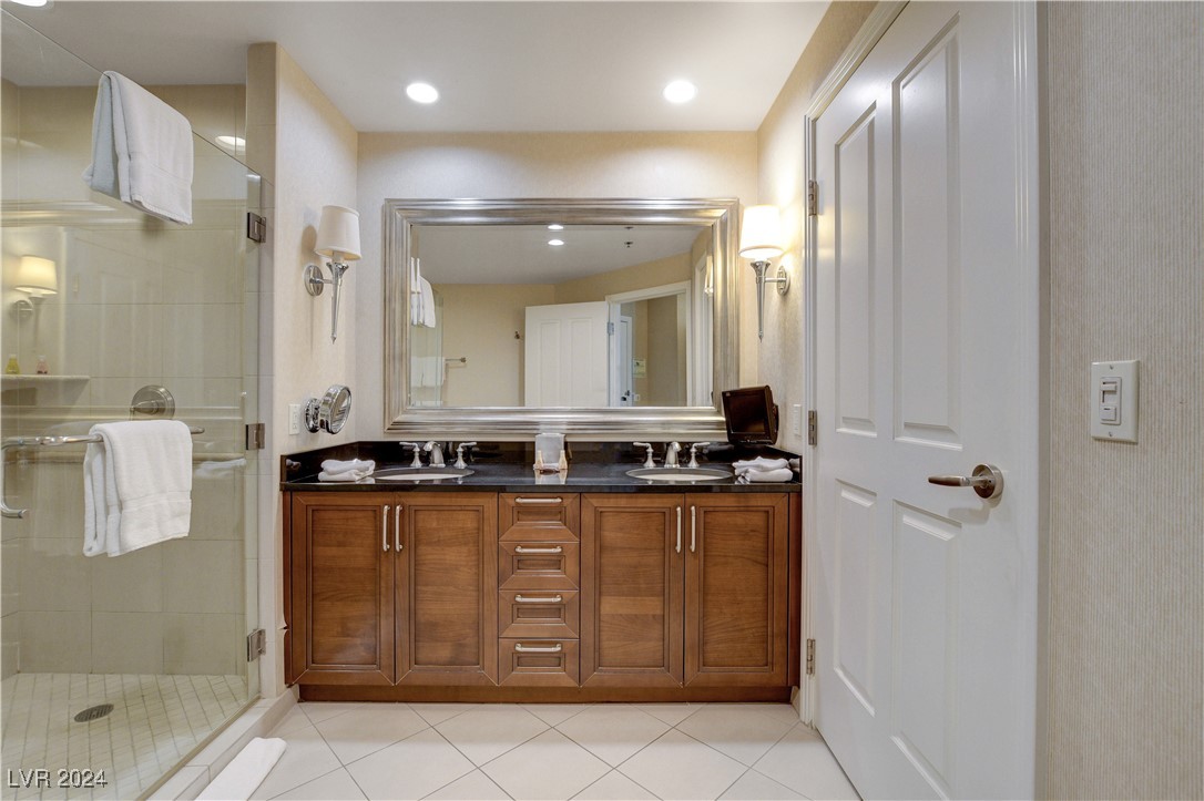125 East HARMON Avenue 3019
