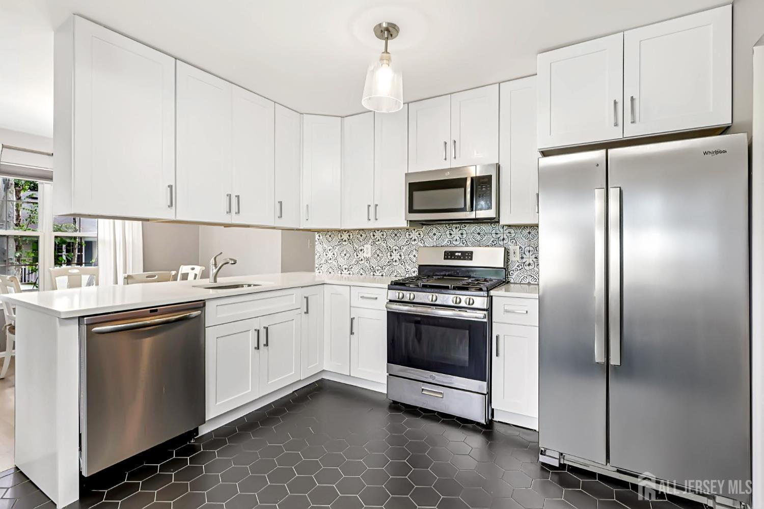 1608 Cypress Lane # 8
