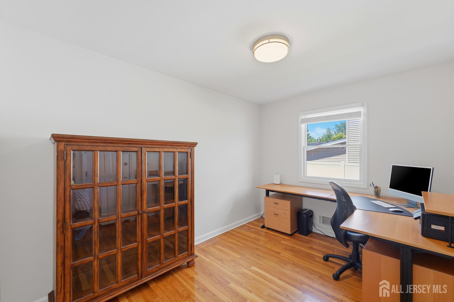 31 Middlehill Road