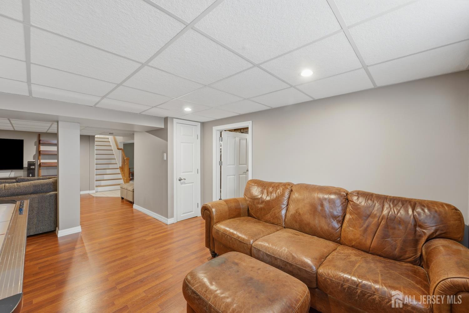 31 Middlehill Road