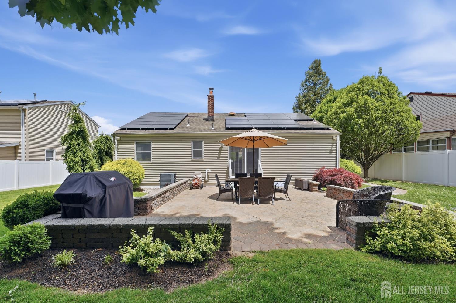 31 Middlehill Road