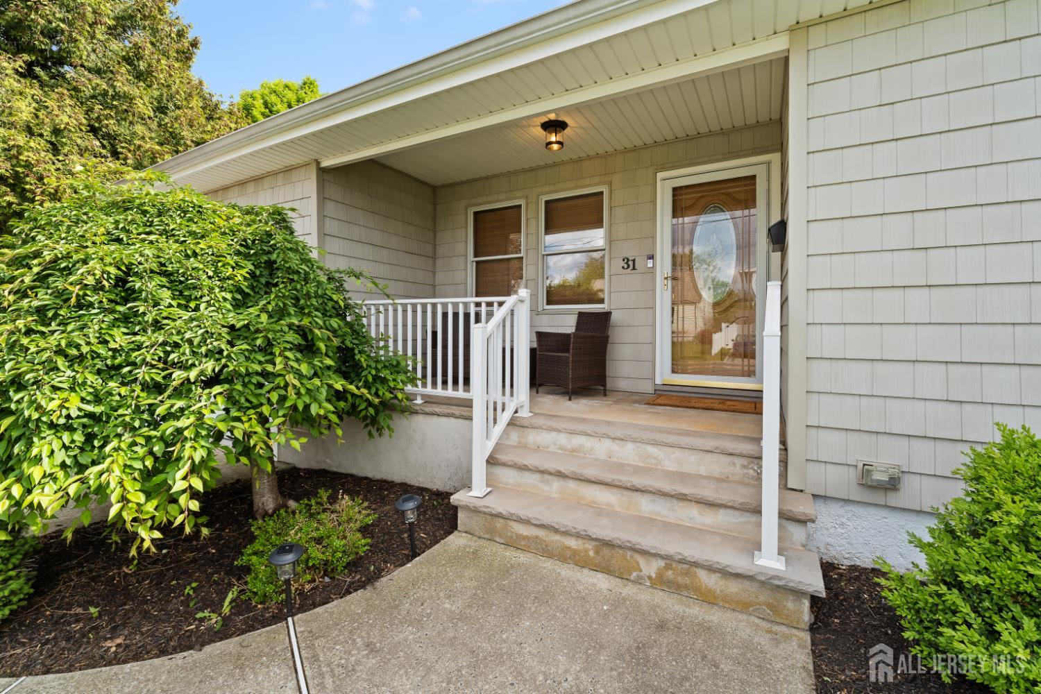 31 Middlehill Road