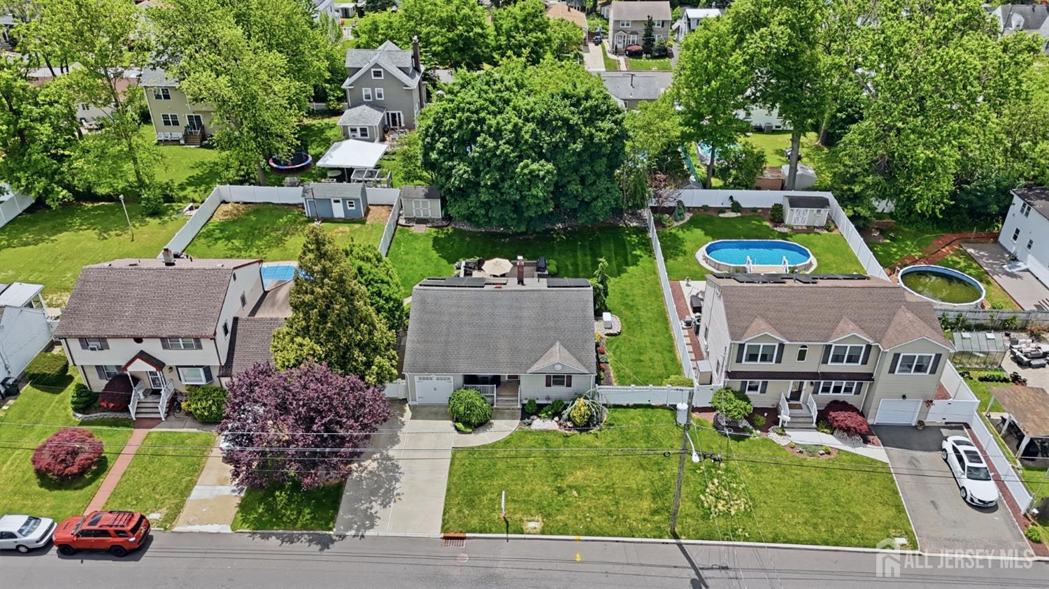 31 Middlehill Road