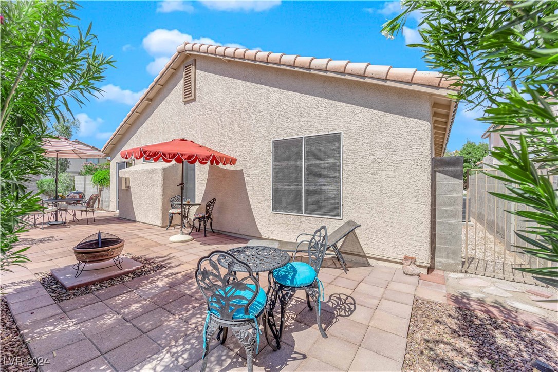 6120 Shallow Springs Street