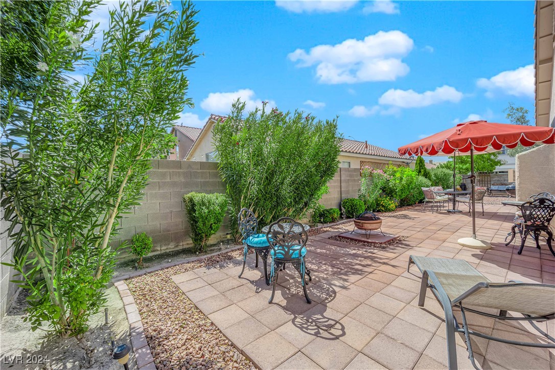 6120 Shallow Springs Street