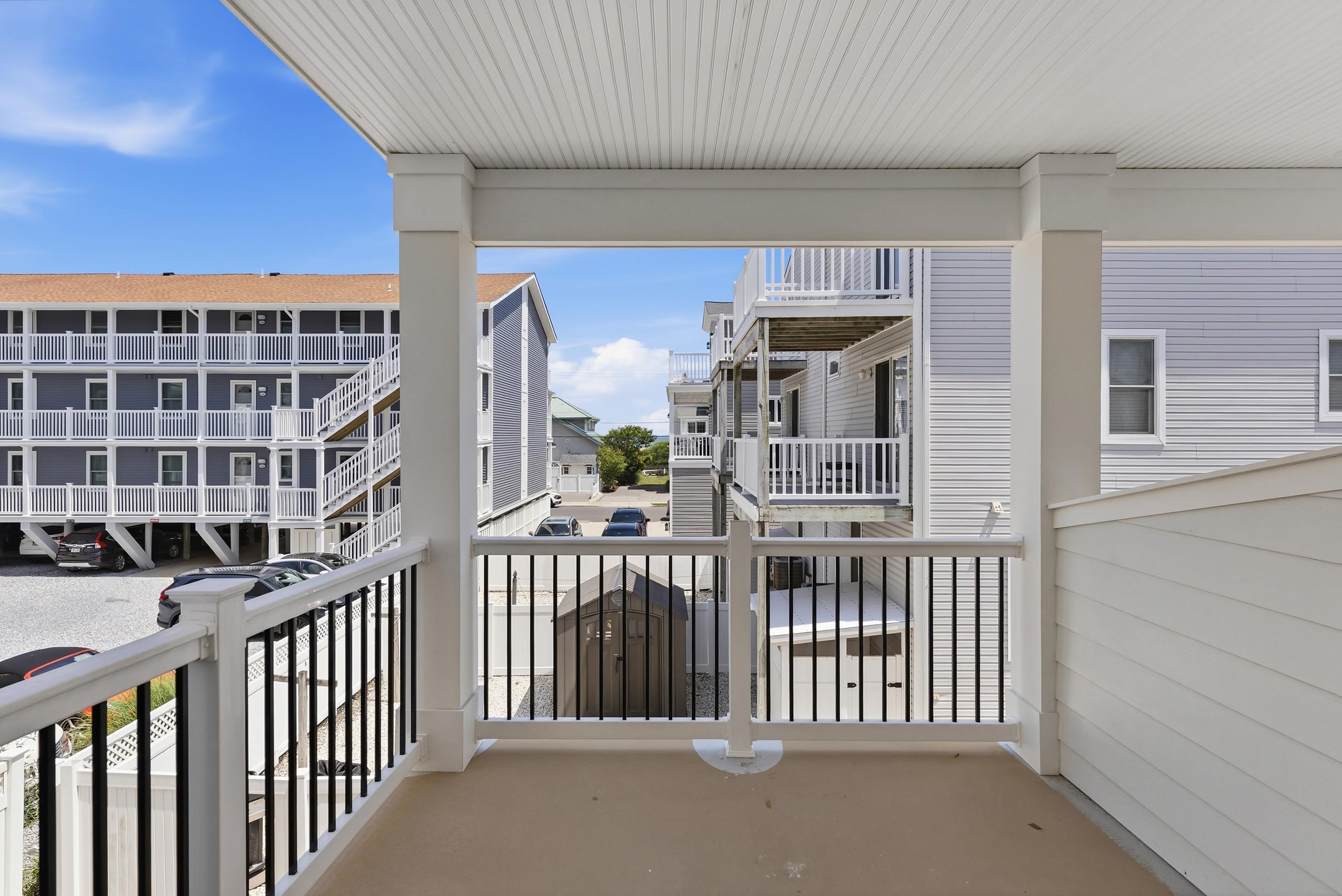 4411 Landis Avenue Unit: 201