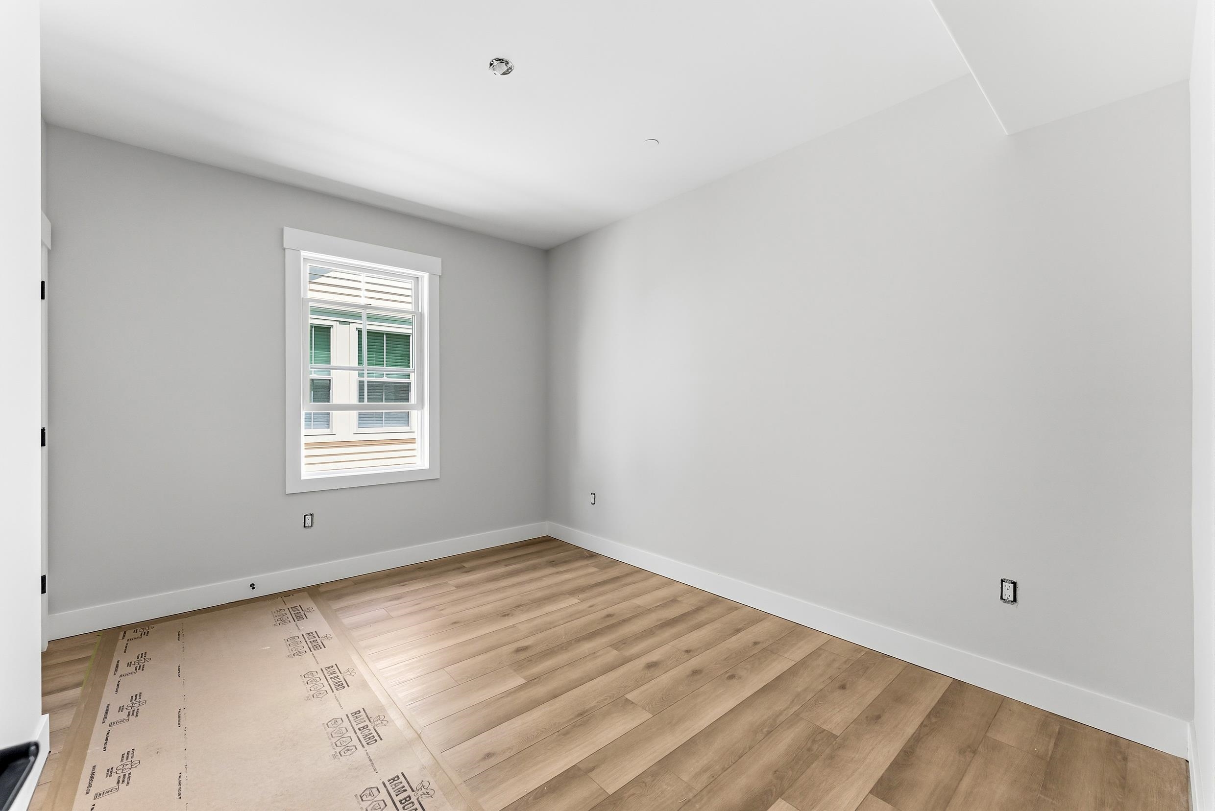 4411 Landis Avenue Unit: 201